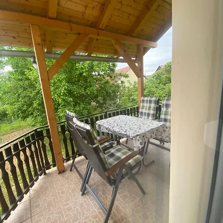 Casa de hóspedes Angéla *